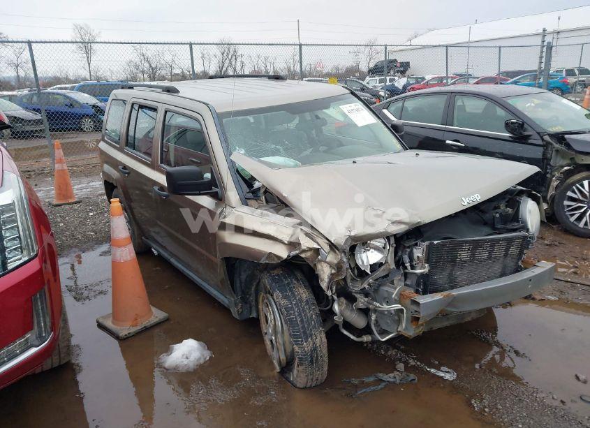 2008 Jeep Patriot SPORT (VIN 1J8FT28W28D735226) main photo