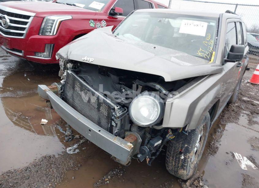 Photo 6 of 2008 Jeep Patriot SPORT (VIN 1J8FT28W28D735226)