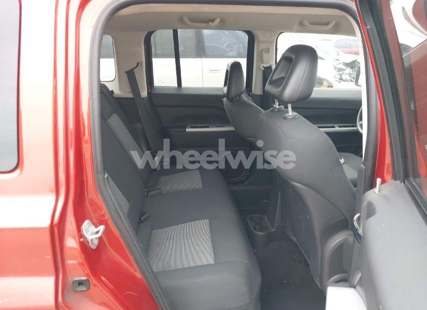 Photo 8 of 2008 Jeep Patriot SPORT (VIN 1J8FT28W58D547879)
