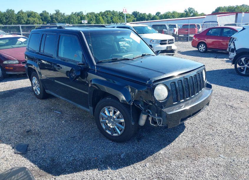 2008 Jeep Patriot SPORT (VIN 1J8FT28W68D713830) main photo