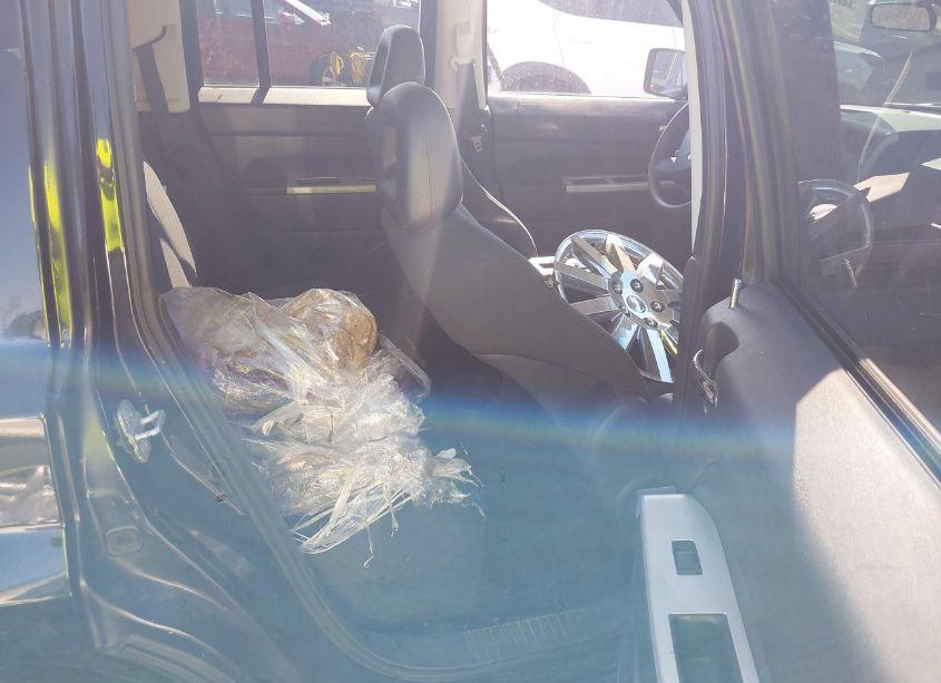 Photo 8 of 2008 Jeep Patriot SPORT (VIN 1J8FT28W68D713830)