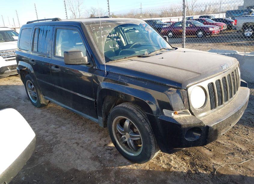 2008 Jeep Patriot SPORT (VIN 1J8FT28W68D745743) main photo