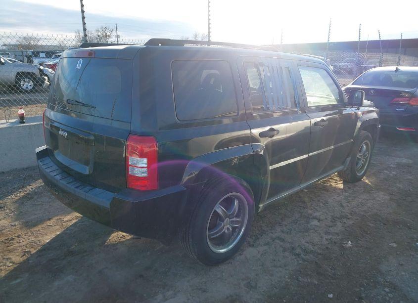Photo 4 of 2008 Jeep Patriot SPORT (VIN 1J8FT28W68D745743)