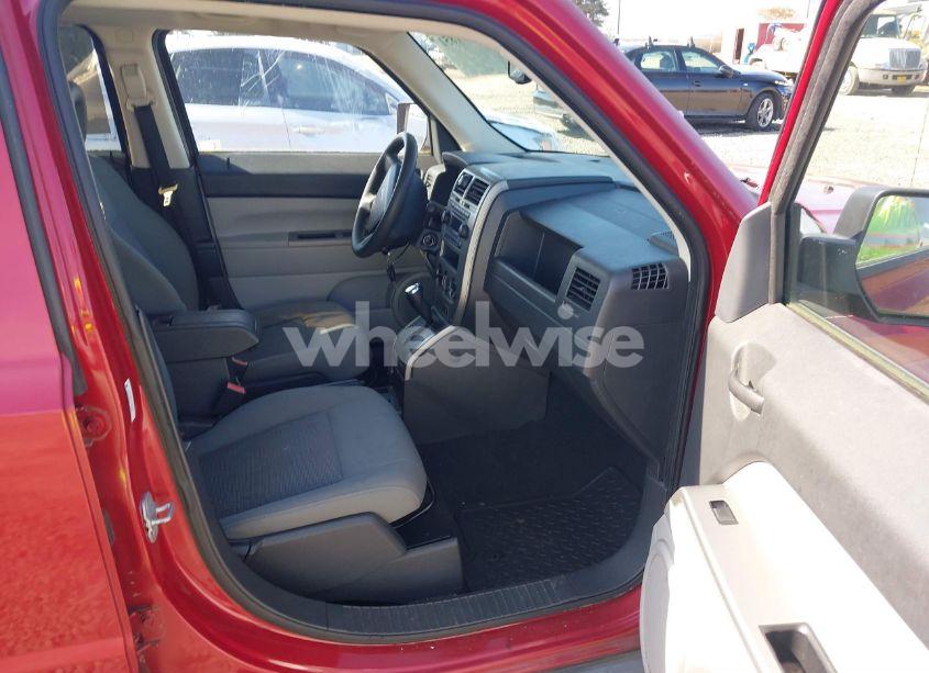 Photo 5 of 2007 Jeep Patriot SPORT (VIN 1J8FT28W77D401093)