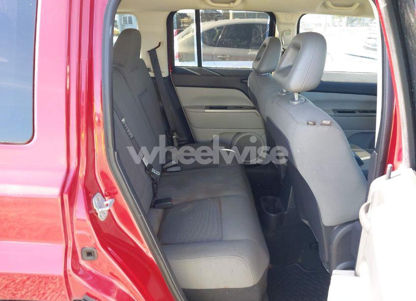 Photo 8 of 2007 Jeep Patriot SPORT (VIN 1J8FT28W77D401093)