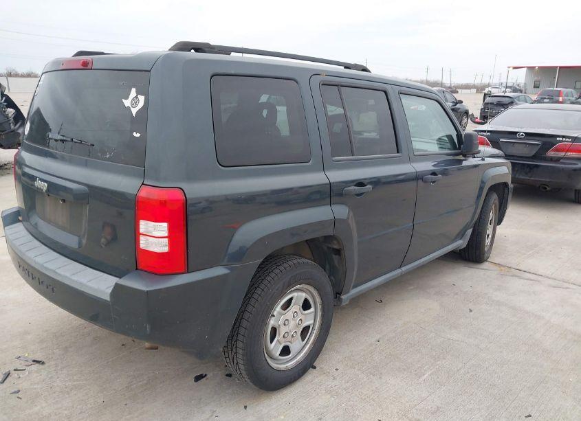 Photo 4 of 2008 Jeep Patriot SPORT (VIN 1J8FT28W88D519705)