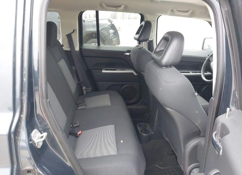 Photo 8 of 2008 Jeep Patriot SPORT (VIN 1J8FT28W88D519705)