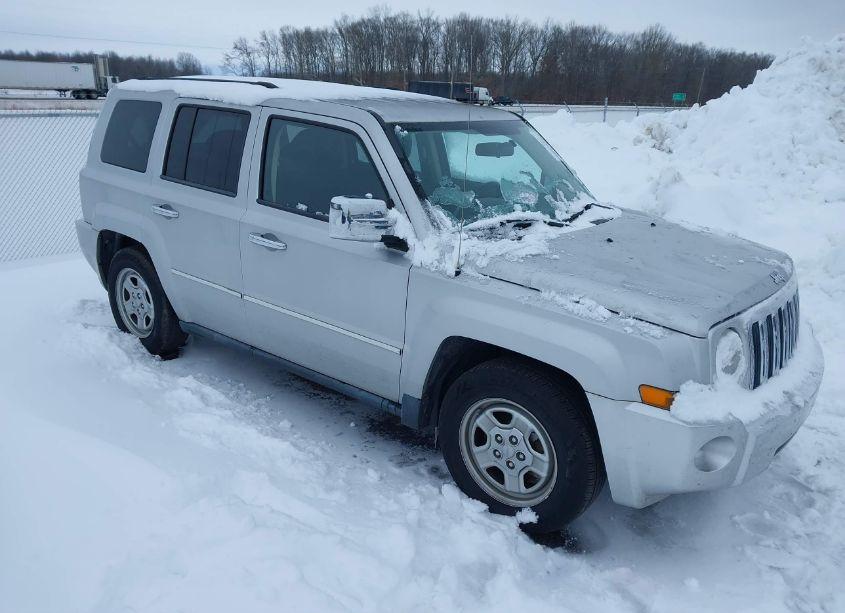 2008 Jeep Patriot SPORT (VIN 1J8FT28W98D519566) main photo