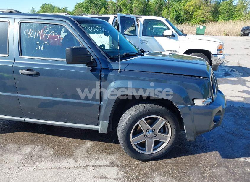 Photo 12 of 2008 Jeep Patriot SPORT (VIN 1J8FT28WX8D519480)
