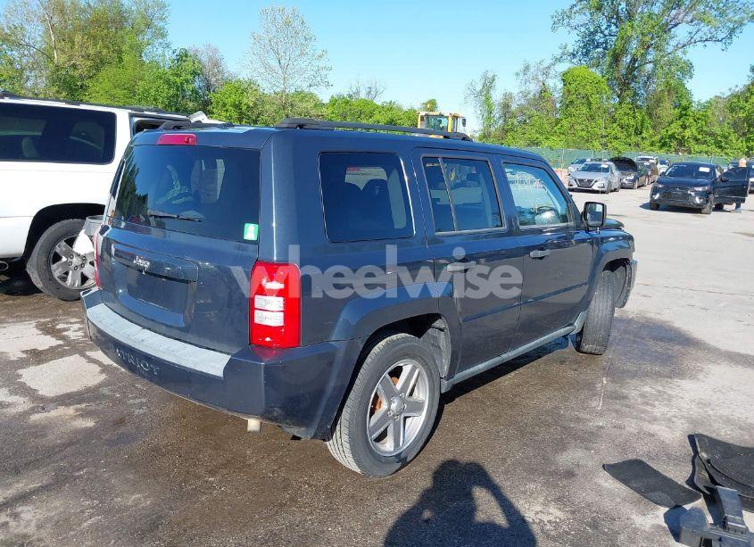 Photo 4 of 2008 Jeep Patriot SPORT (VIN 1J8FT28WX8D519480)