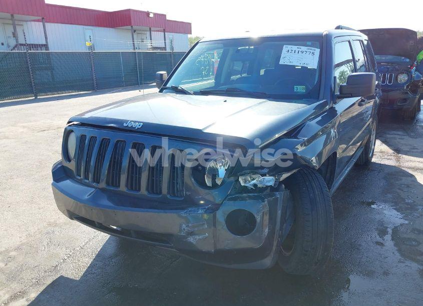 Photo 6 of 2008 Jeep Patriot SPORT (VIN 1J8FT28WX8D519480)