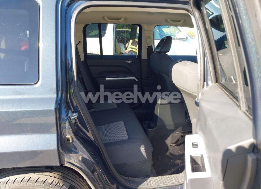 Photo 8 of 2008 Jeep Patriot SPORT (VIN 1J8FT28WX8D519480)