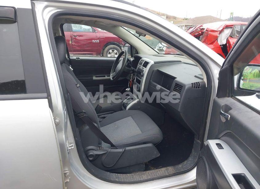 Photo 5 of 2008 Jeep Compass SPORT (VIN 1J8FT47078D755562)