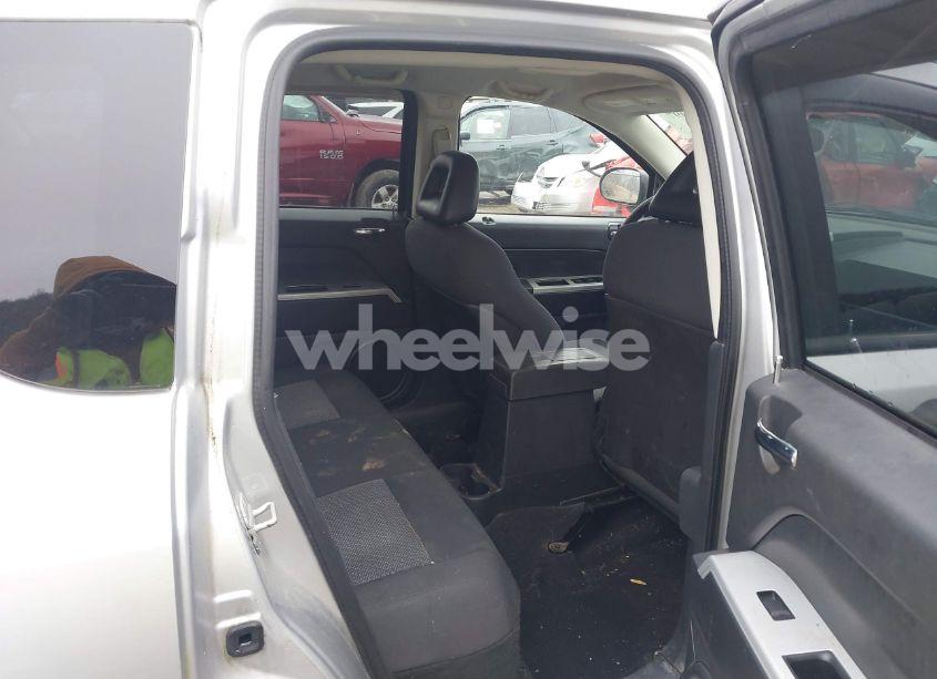 Photo 8 of 2008 Jeep Compass SPORT (VIN 1J8FT47078D755562)