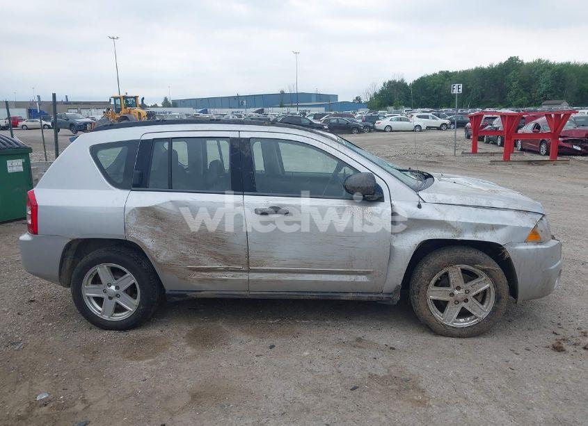 Photo 13 of 2008 Jeep Compass SPORT (VIN 1J8FT47W28D691855)