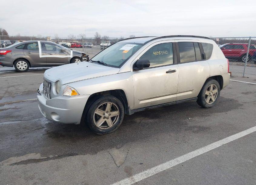 Photo 2 of 2008 Jeep Compass SPORT (VIN 1J8FT47W68D697240)