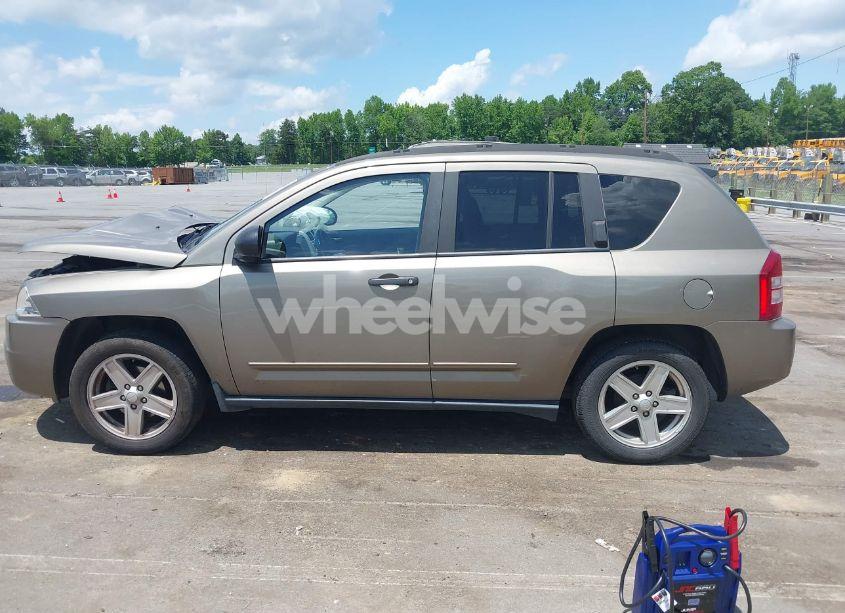 Photo 13 of 2008 Jeep Compass SPORT (VIN 1J8FT47W98D707937)