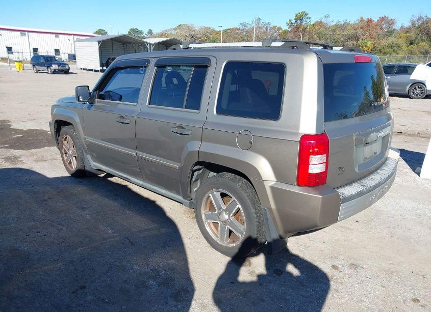 Photo 3 of 2007 Jeep Patriot LIMITED (VIN 1J8FT48W57D295917)