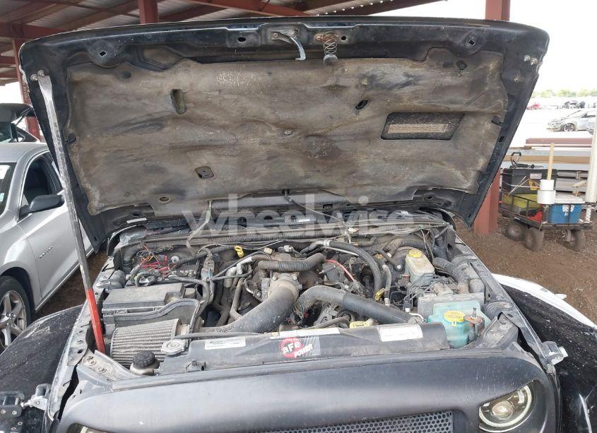 Photo 10 of 2008 Jeep Wrangler UNLIMITED SAHARA (VIN 1J8GA59128L542384)