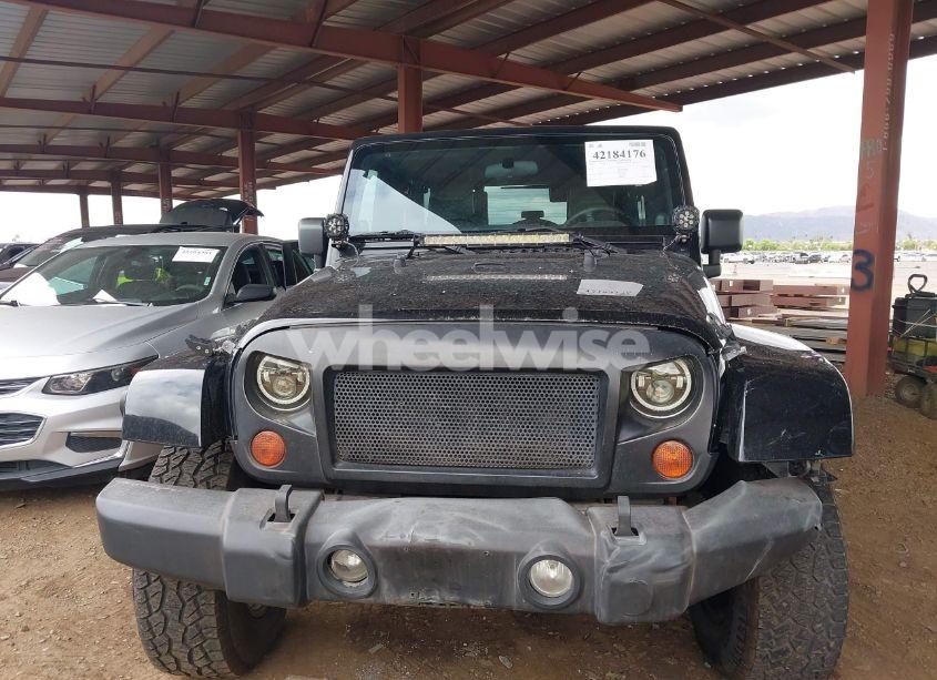 Photo 12 of 2008 Jeep Wrangler UNLIMITED SAHARA (VIN 1J8GA59128L542384)