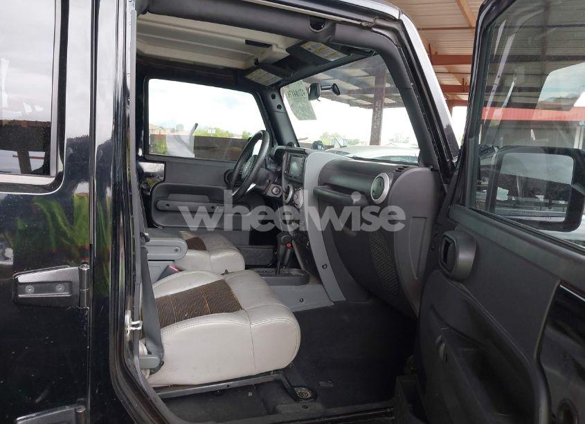 Photo 5 of 2008 Jeep Wrangler UNLIMITED SAHARA (VIN 1J8GA59128L542384)