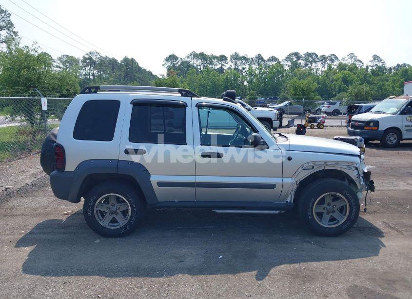 Photo 13 of 2005 Jeep Liberty RENEGADE (VIN 1J8GK38K15W502948)