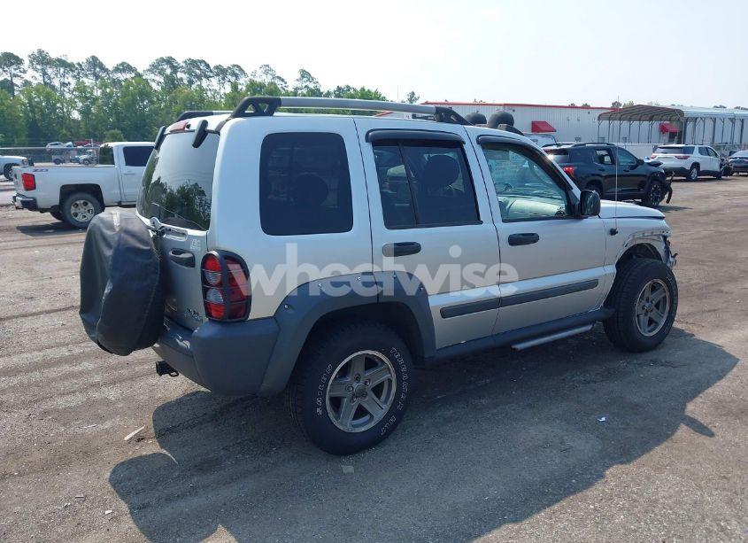 Photo 4 of 2005 Jeep Liberty RENEGADE (VIN 1J8GK38K15W502948)