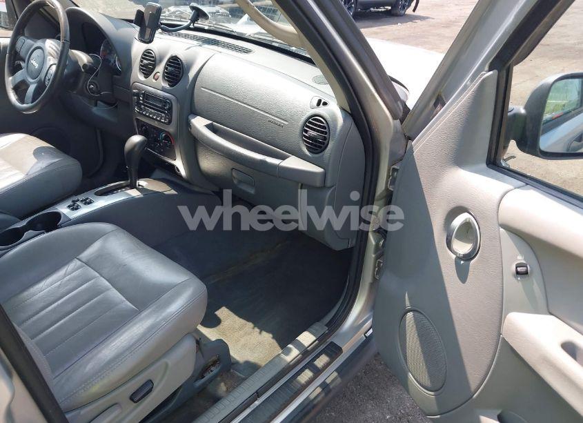 Photo 5 of 2005 Jeep Liberty RENEGADE (VIN 1J8GK38K15W502948)