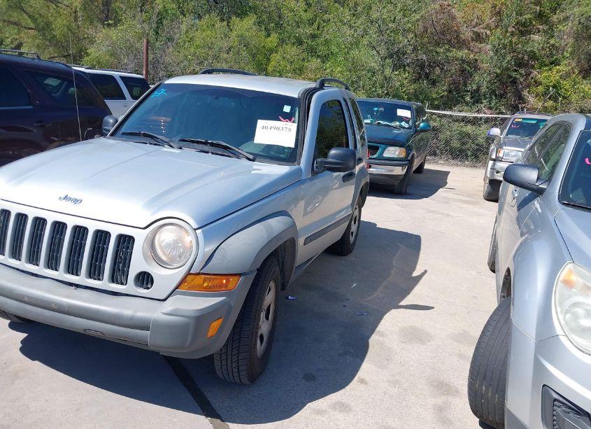 Photo 2 of 2007 Jeep Liberty SPORT (VIN 1J8GL48K97W517266)