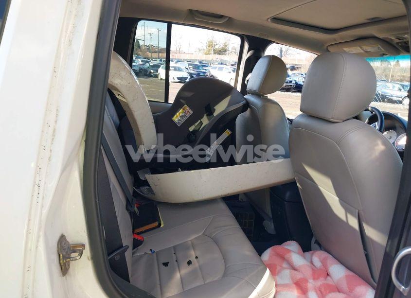 Photo 8 of 2004 Jeep Liberty LIMITED EDITION (VIN 1J8GL58KX4W188675)