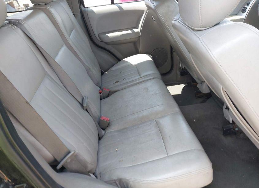 Photo 8 of 2005 Jeep Liberty LIMITED EDITION (VIN 1J8GL58KX5W509311)