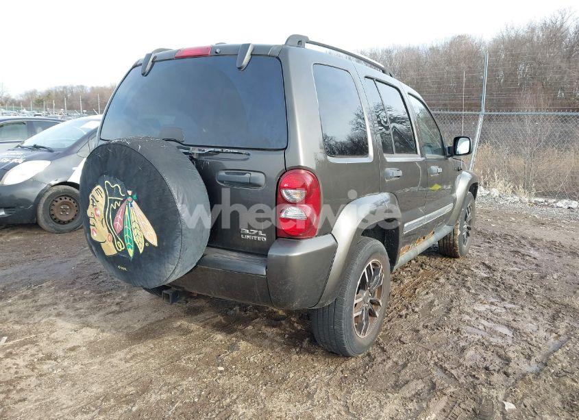 Photo 4 of 2005 Jeep Liberty LIMITED EDITION (VIN 1J8GL58KX5W626323)