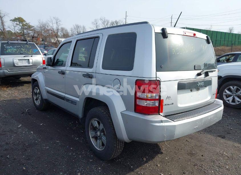 Photo 3 of 2008 Jeep Liberty SPORT (VIN 1J8GN28K08W283373)