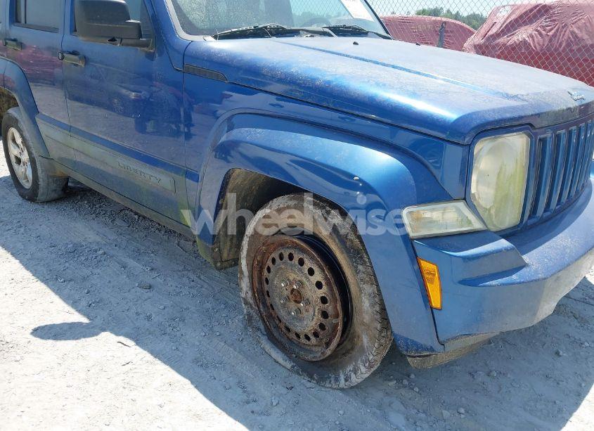 Photo 6 of 2009 Jeep Liberty SPORT (VIN 1J8GN28K09W510269)