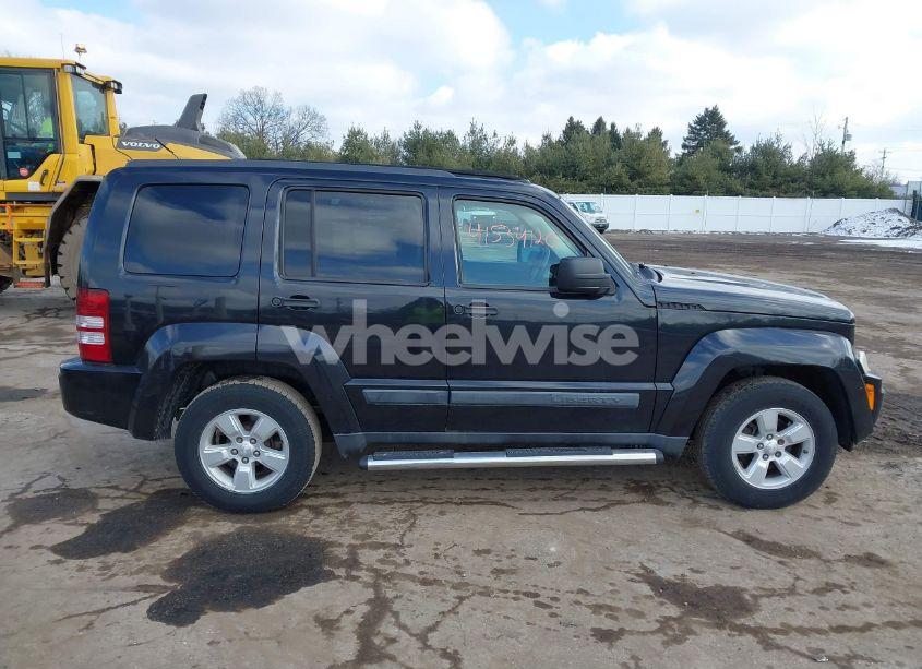 Photo 14 of 2009 Jeep Liberty SPORT (VIN 1J8GN28K19W530997)
