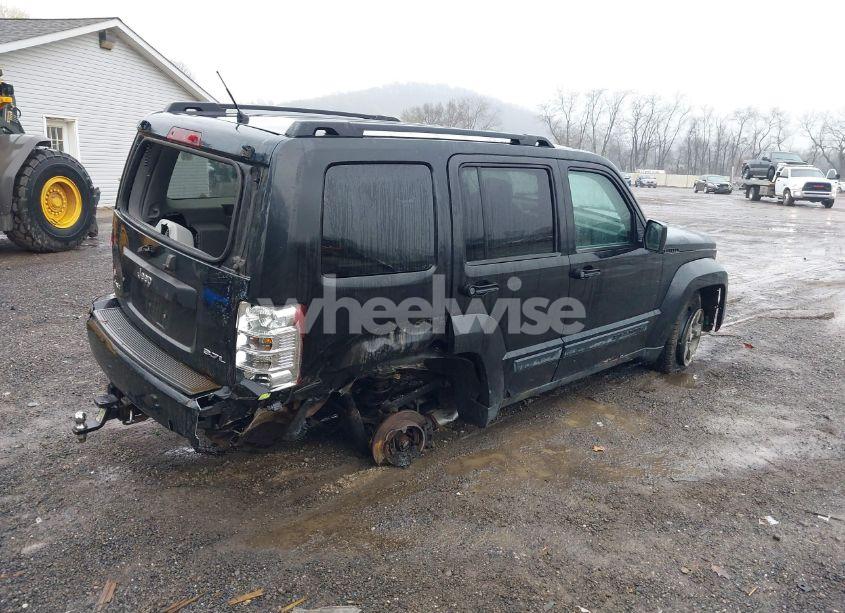 Photo 4 of 2008 Jeep Liberty SPORT (VIN 1J8GN28K28W106520)
