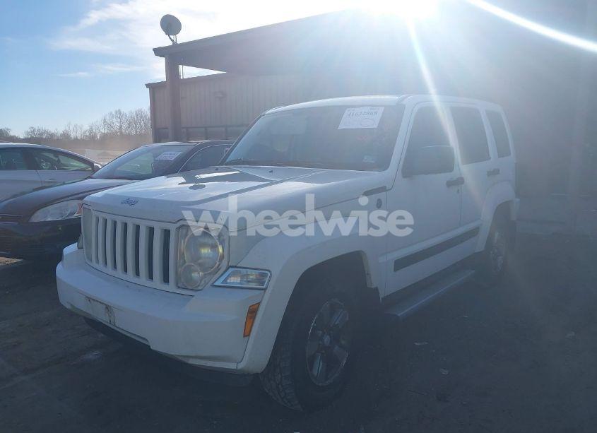Photo 2 of 2008 Jeep Liberty SPORT (VIN 1J8GN28K28W159959)