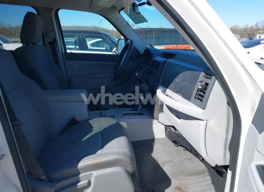 Photo 5 of 2008 Jeep Liberty SPORT (VIN 1J8GN28K28W159959)