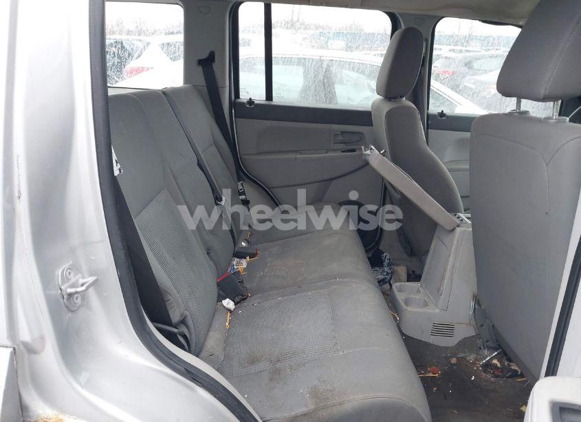 Photo 8 of 2008 Jeep Liberty SPORT (VIN 1J8GN28K28W179452)