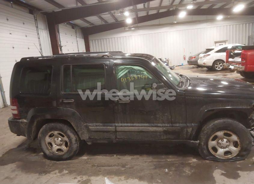 Photo 13 of 2008 Jeep Liberty SPORT (VIN 1J8GN28K28W232487)