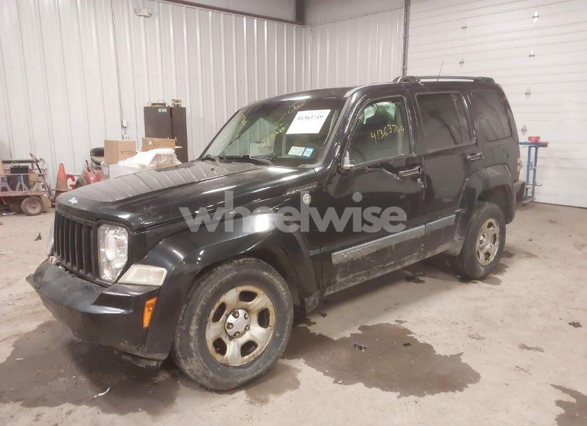 Photo 2 of 2008 Jeep Liberty SPORT (VIN 1J8GN28K28W232487)