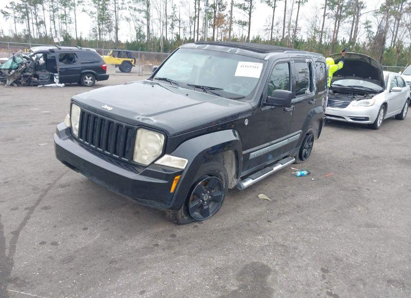 Photo 2 of 2008 Jeep Liberty SPORT (VIN 1J8GN28K38W226472)