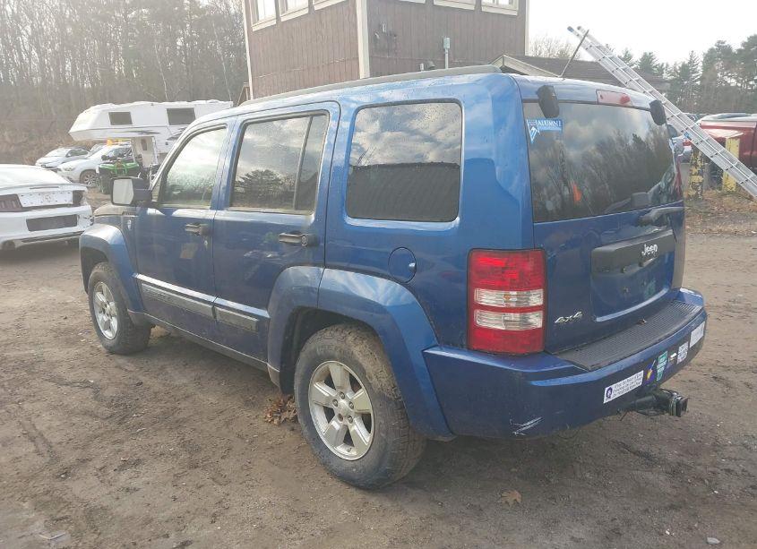 Photo 3 of 2009 Jeep Liberty SPORT (VIN 1J8GN28K39W527258)