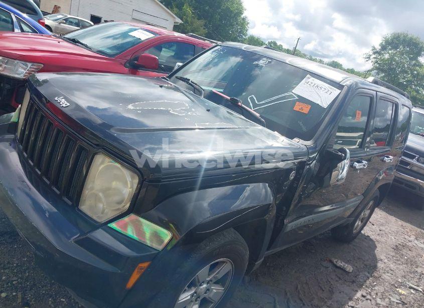 Photo 2 of 2009 Jeep Liberty SPORT (VIN 1J8GN28K39W530564)