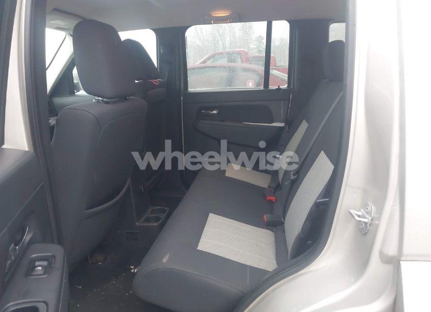 Photo 8 of 2009 Jeep Liberty SPORT (VIN 1J8GN28K39W545551)
