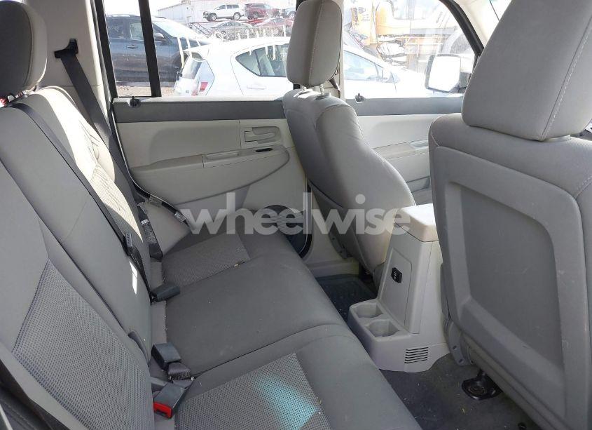 Photo 8 of 2008 Jeep Liberty SPORT (VIN 1J8GN28K48W178318)