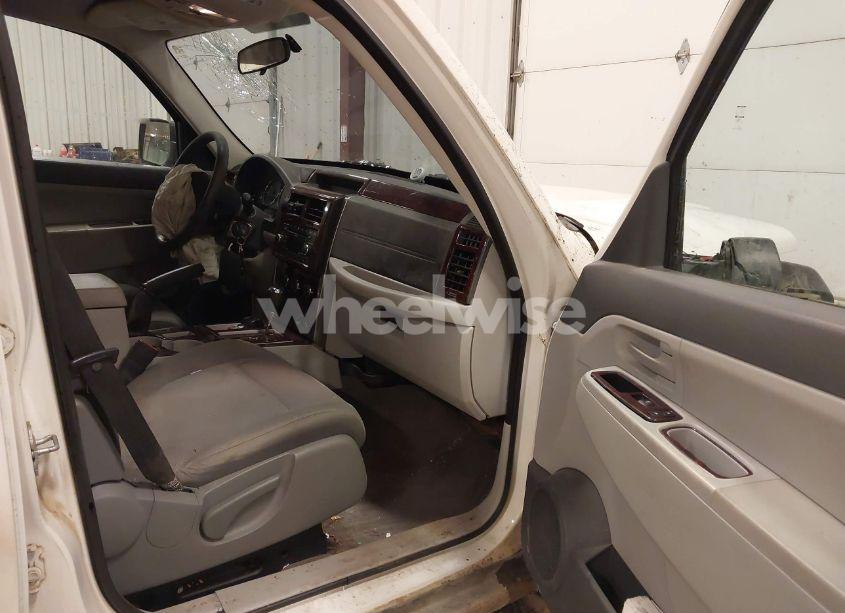 Photo 5 of 2008 Jeep Liberty SPORT (VIN 1J8GN28K48W279164)