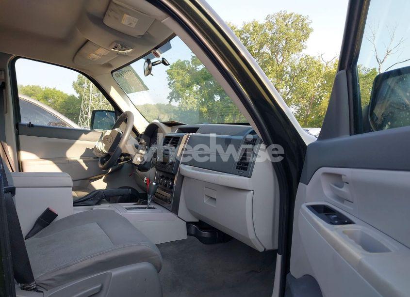 Photo 5 of 2008 Jeep Liberty SPORT (VIN 1J8GN28K58W183043)