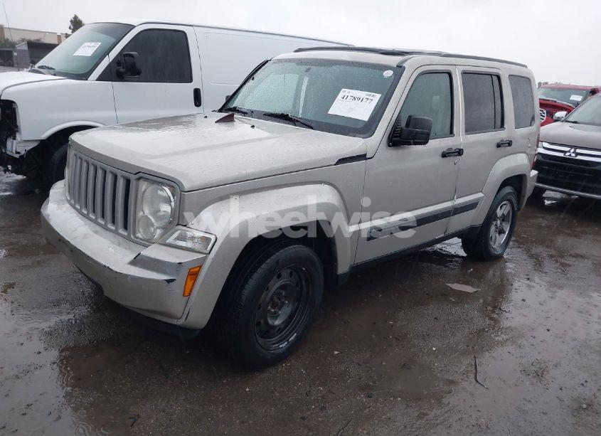 Photo 2 of 2008 Jeep Liberty SPORT (VIN 1J8GN28K68W201467)