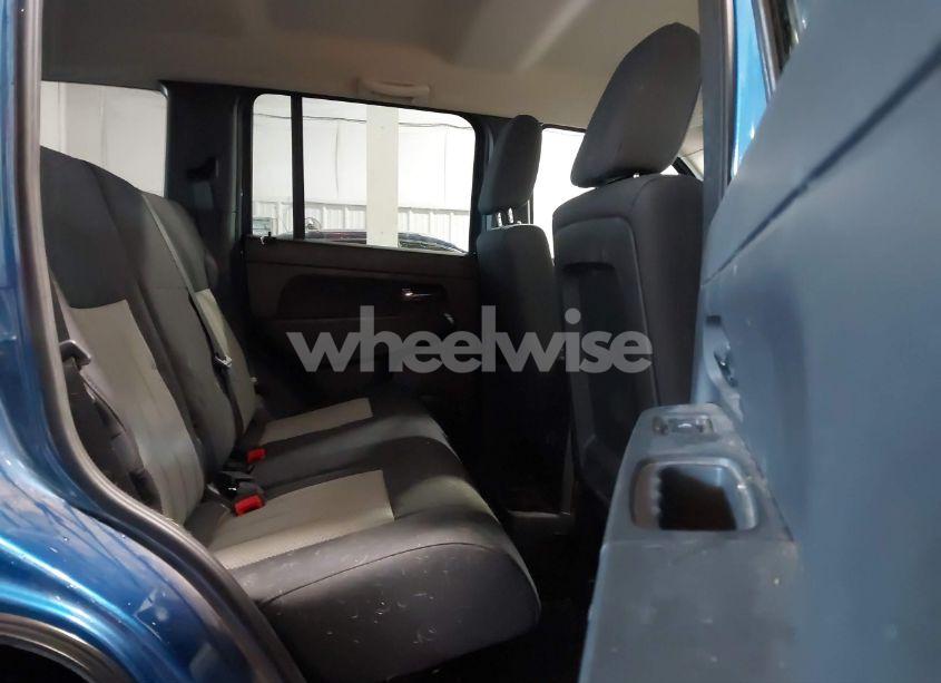 Photo 8 of 2009 Jeep Liberty SPORT (VIN 1J8GN28K69W554101)